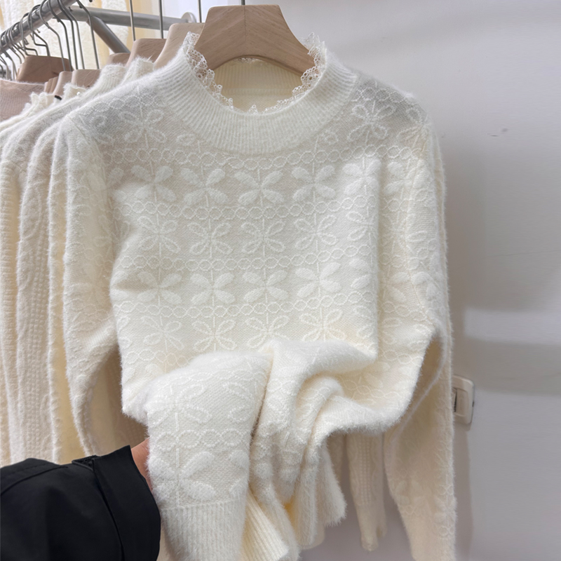 3D提花别致减龄蕾丝花边半高领针织打底衫女加厚保暖内搭毛衣上衣
