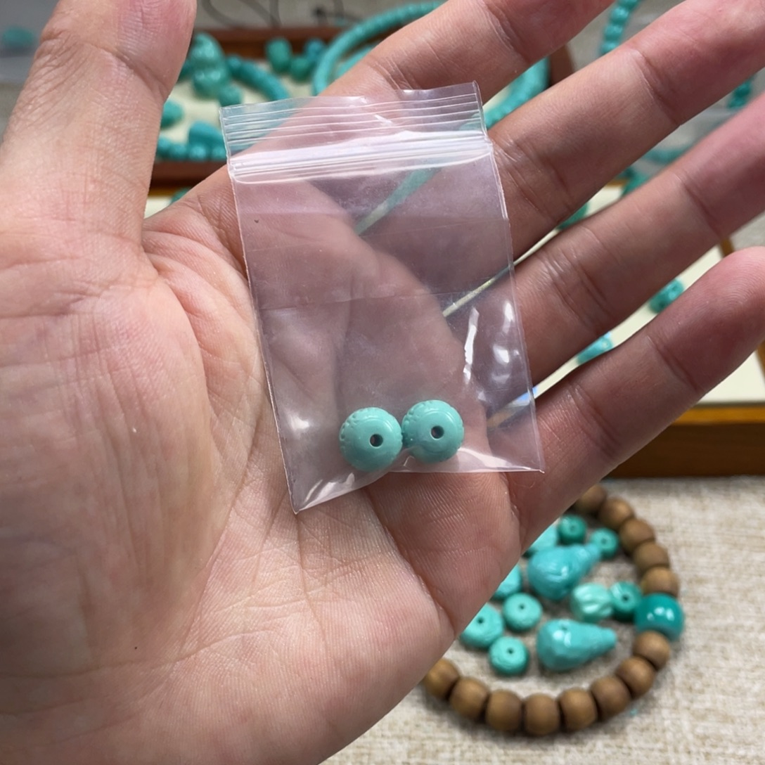 峥***上原生态湖北矿小配饰，直径9