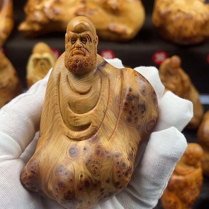 擁***火柏木（崖柏）达摩手把件