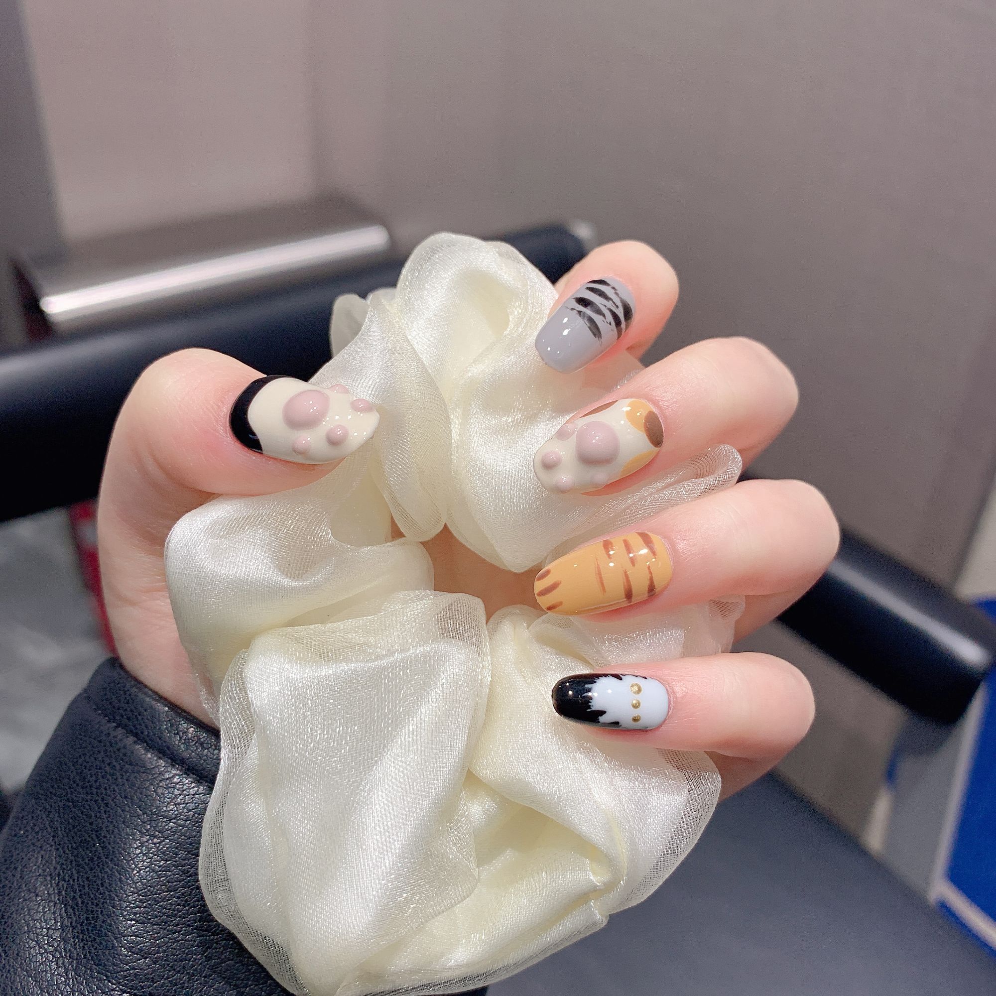 猫爪可爱卡通穿戴甲立体设计女生短款学生党美甲假指甲贴可拆卸