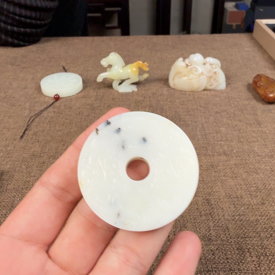 和田玉（糖玉）未镶嵌珠宝半成品田8888888888888888888