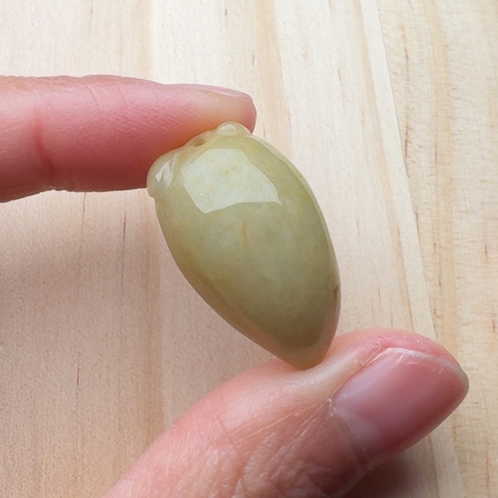 翡翠未镶嵌颈饰吊坠