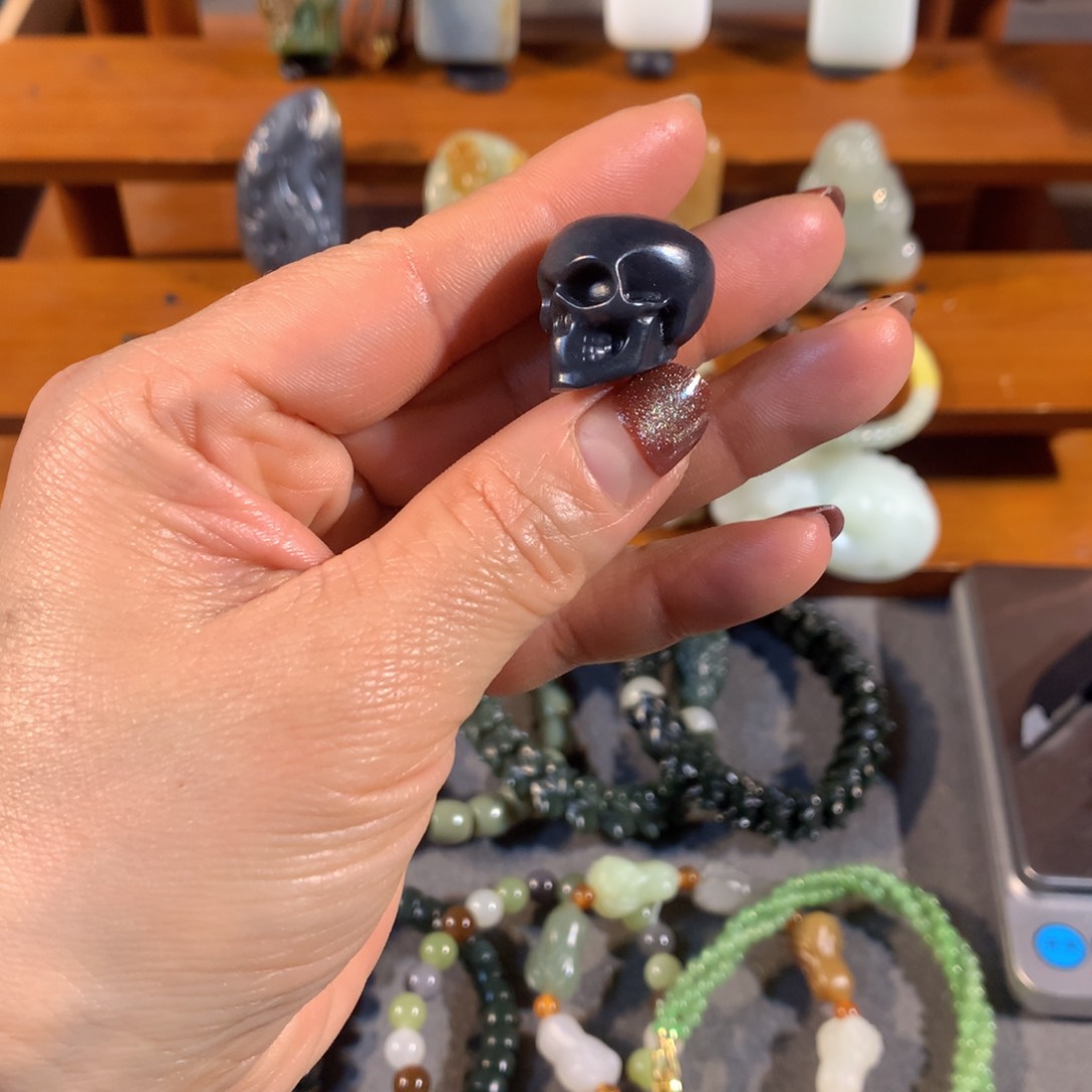 和田玉（糖玉）颈饰未镶嵌