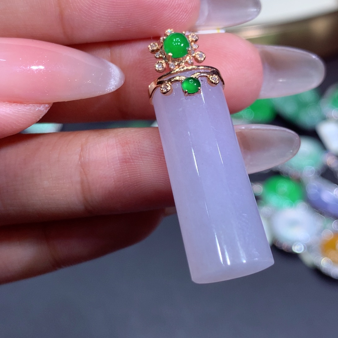 翡翠吊坠(赠链)18K金镶嵌