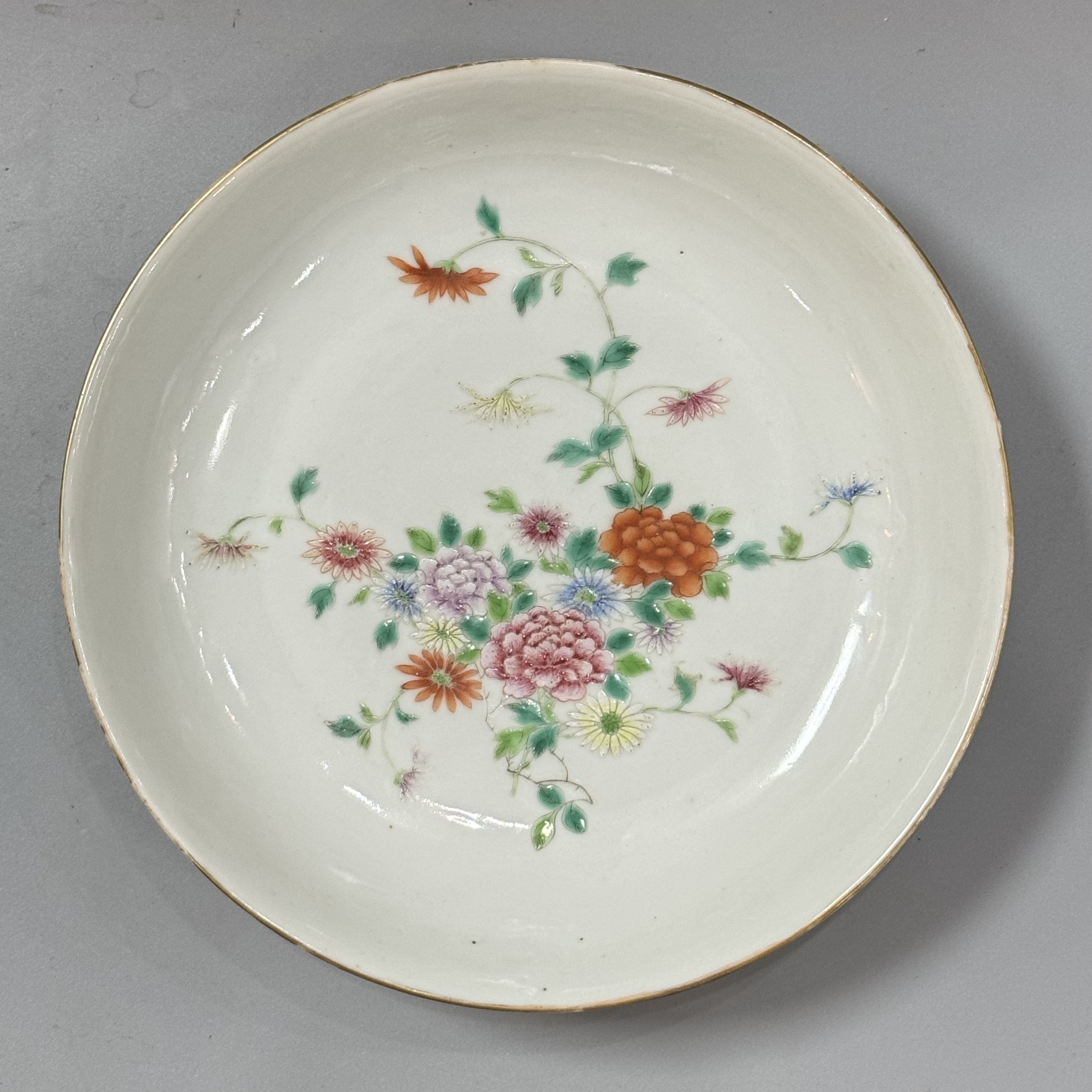 大新珍品 粉彩花卉纹盘 直径19
