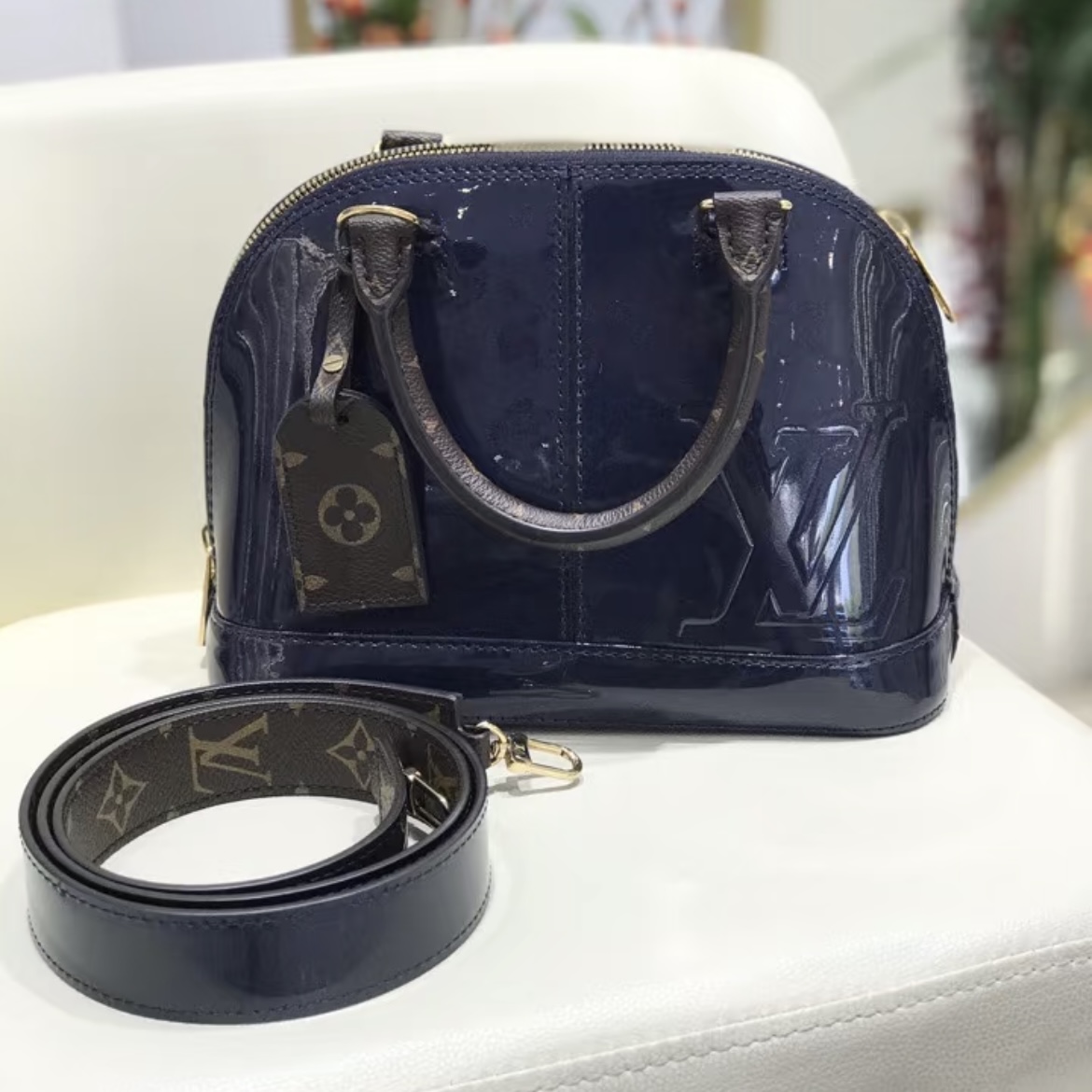 99新 LouisVuitton/路易威登 7姐专场/深蓝色漆皮贝壳bb