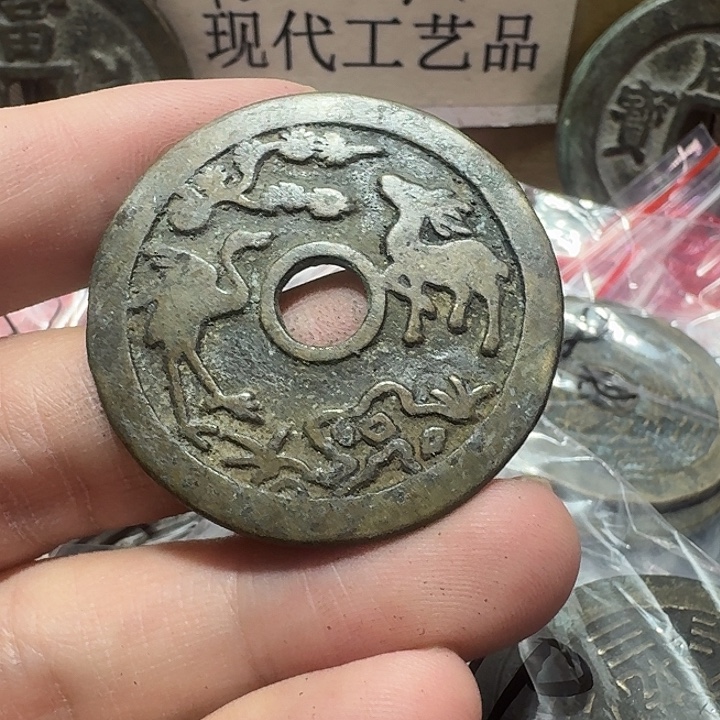 大***藏铜现代工艺品花钱