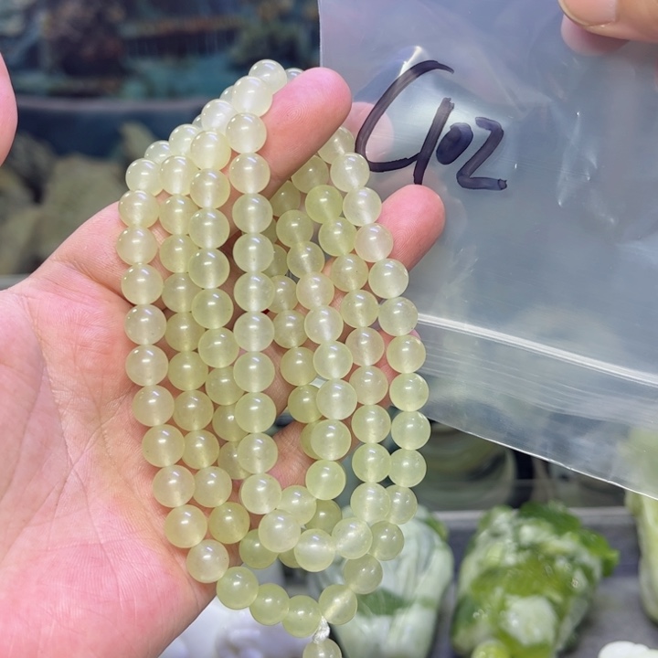 蛇纹石玉颈饰未镶嵌鼎*