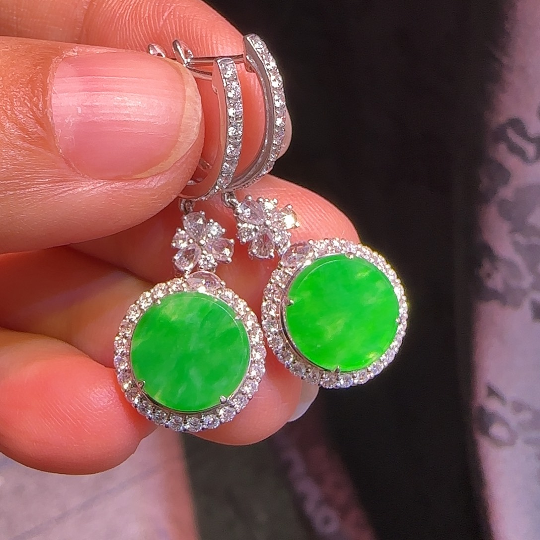 翡翠18K金镶嵌耳坠