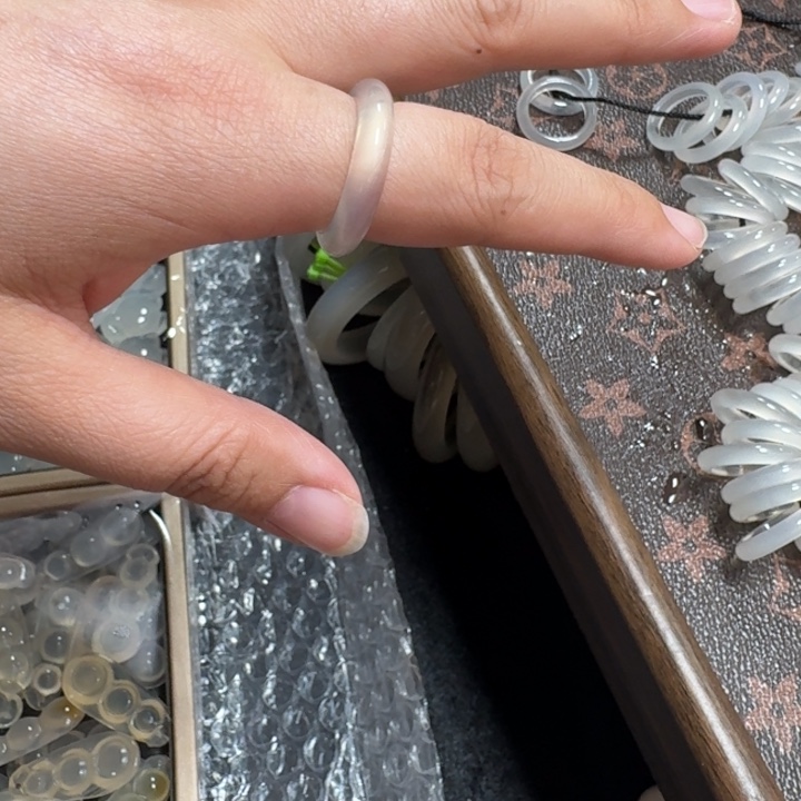 玛瑙/玉髓戒指未镶嵌