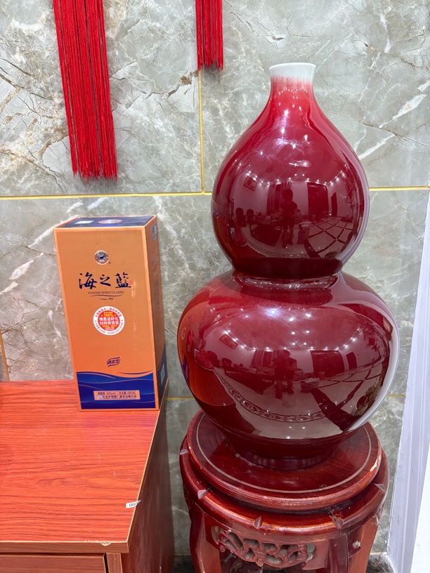 景德镇高温陶瓷纯手工花瓶高50肚经30左右微瑕