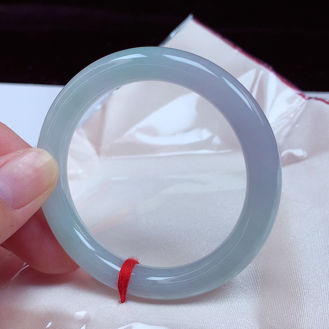 翡翠手镯（圆镯）未镶嵌51圈