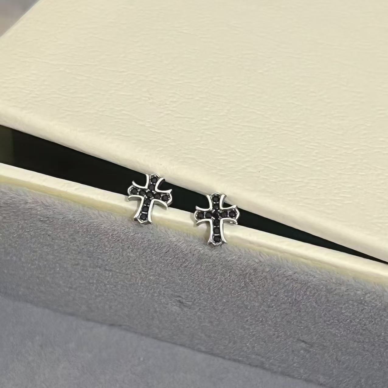 925银合成锆石耳饰 A124小众精工ins风小十字银耳钉