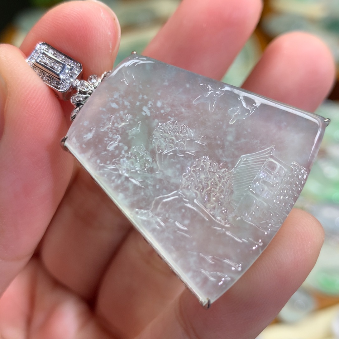 翡翠颈饰18K金镶嵌山水