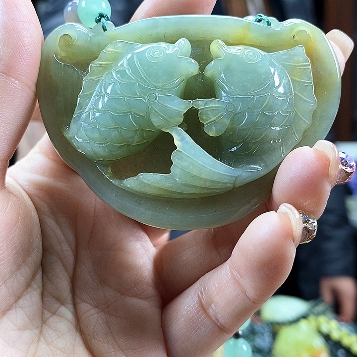 蛇纹石玉吊坠未镶嵌