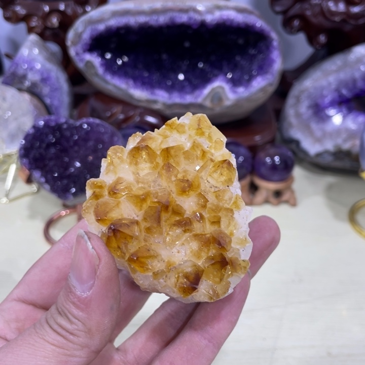 紫晶水晶摆件未镶嵌