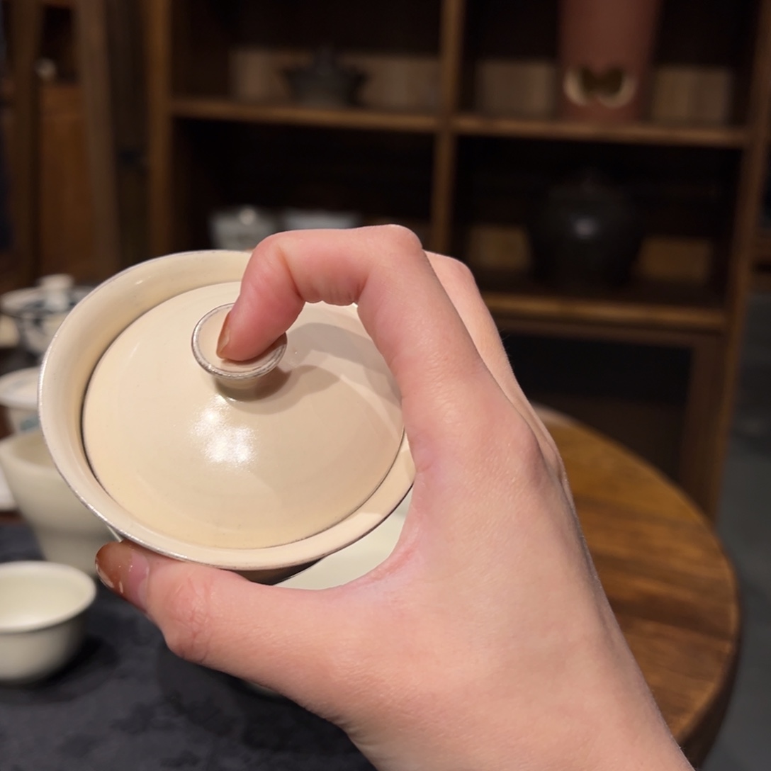摆件陶瓷。     陶瓷。       