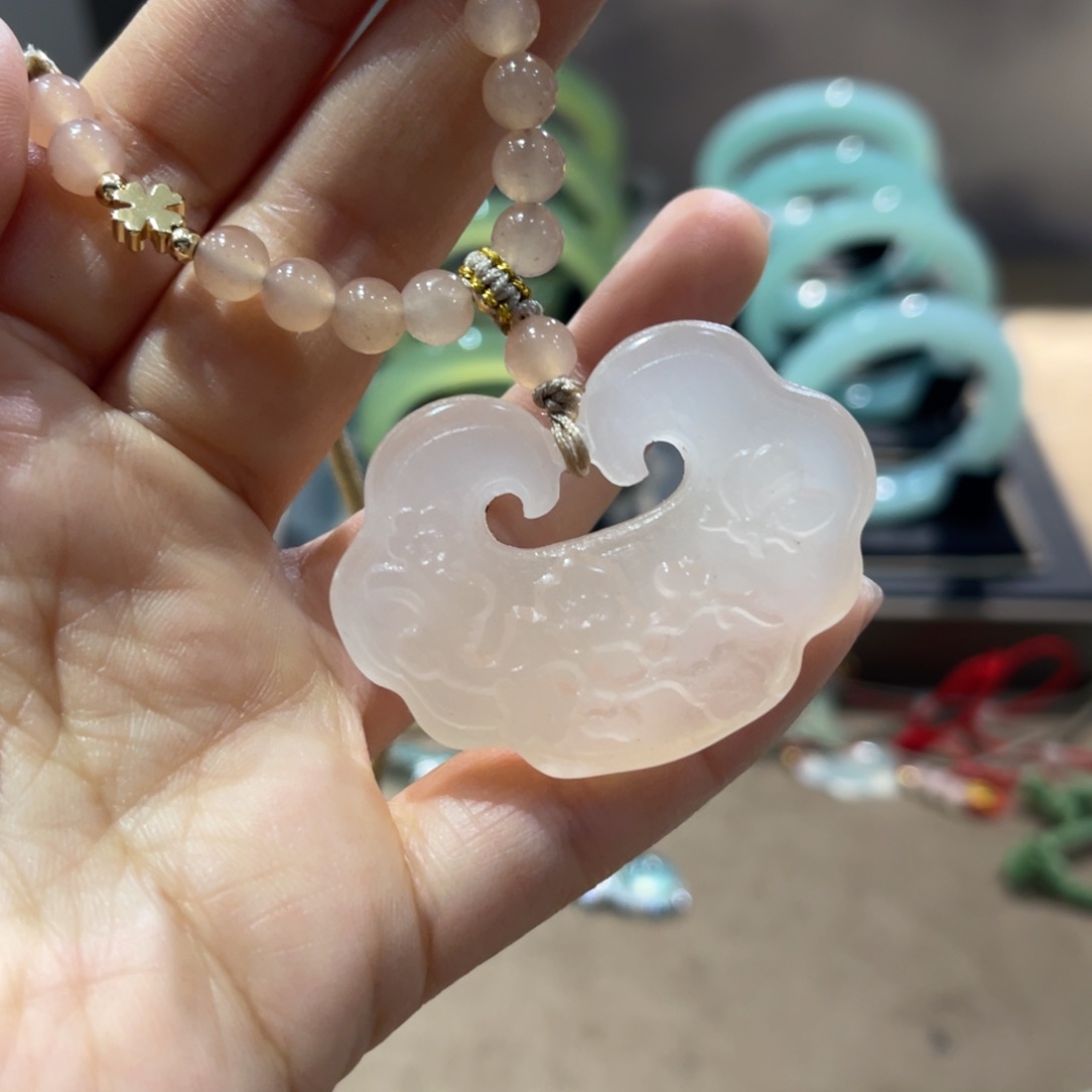 蛇纹石玉手镯未镶嵌手镯