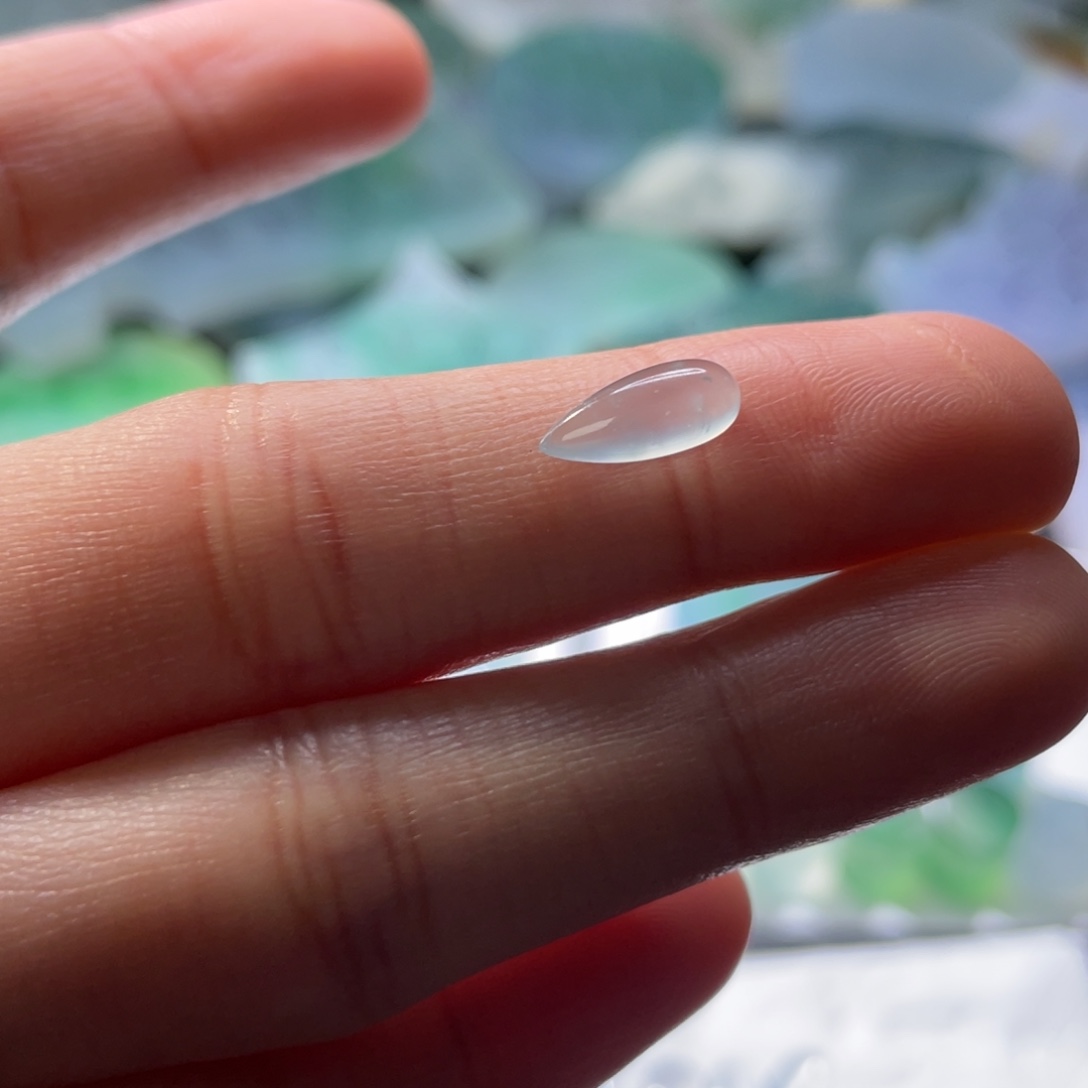 定制翡翠未镶嵌水滴