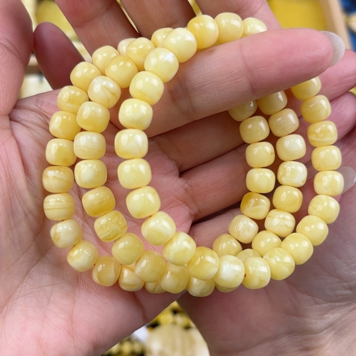 琥珀珠宝奇石未镶嵌琥珀，多样性发其一