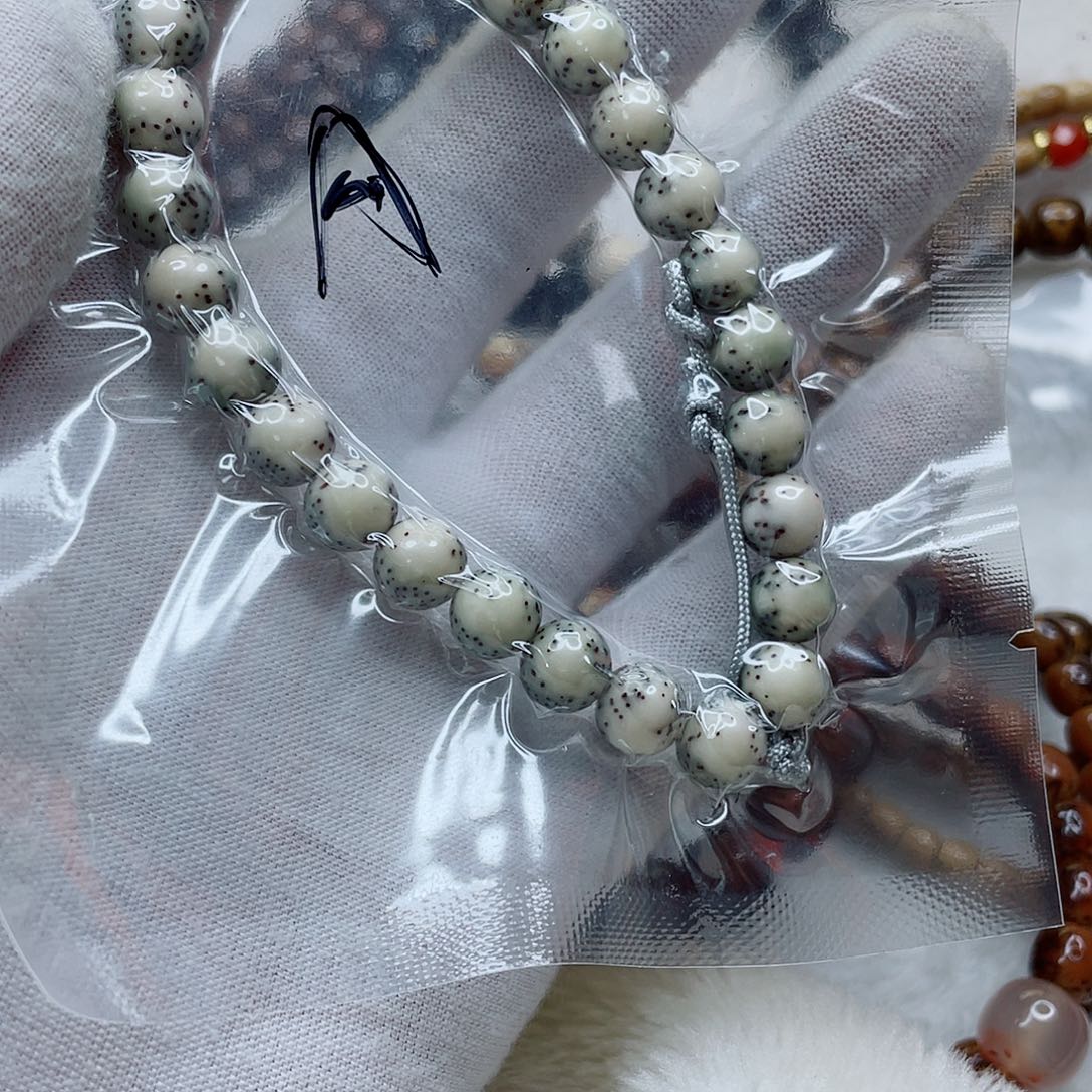 A***丶星月菩提手串A1111-11111