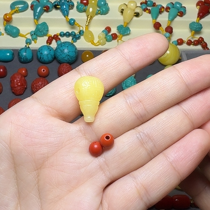 ﷼***人非金属三通一个，红圆珠卡62个