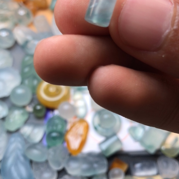 定制翡翠未镶嵌挂件