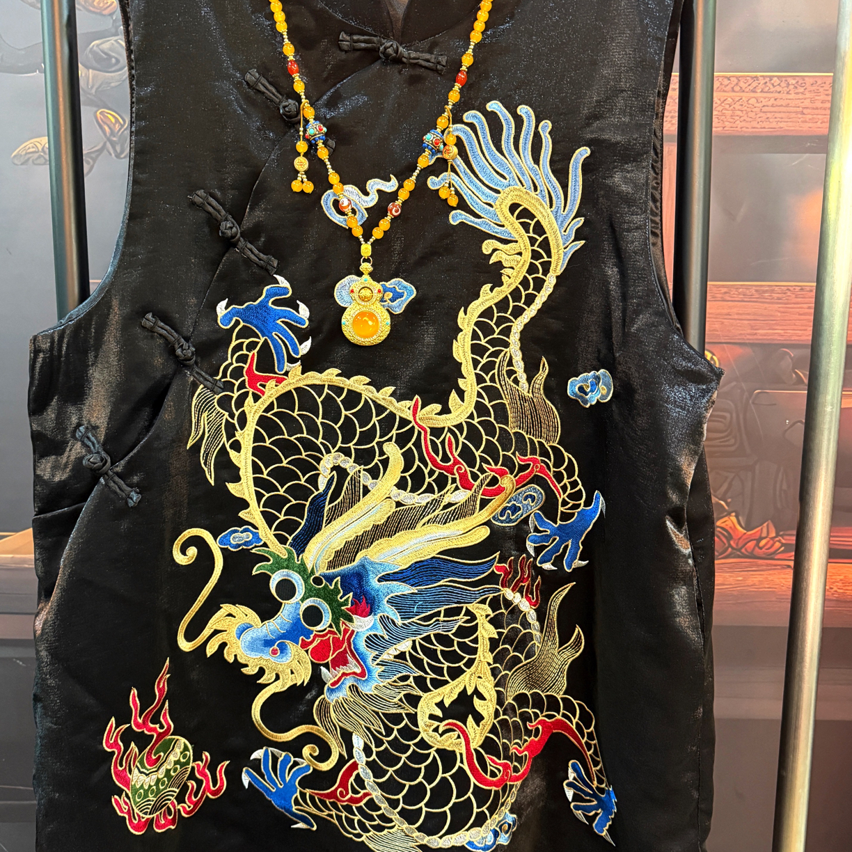 等闲集新中式中国风刺绣龙马甲黑色不包邮不能机洗