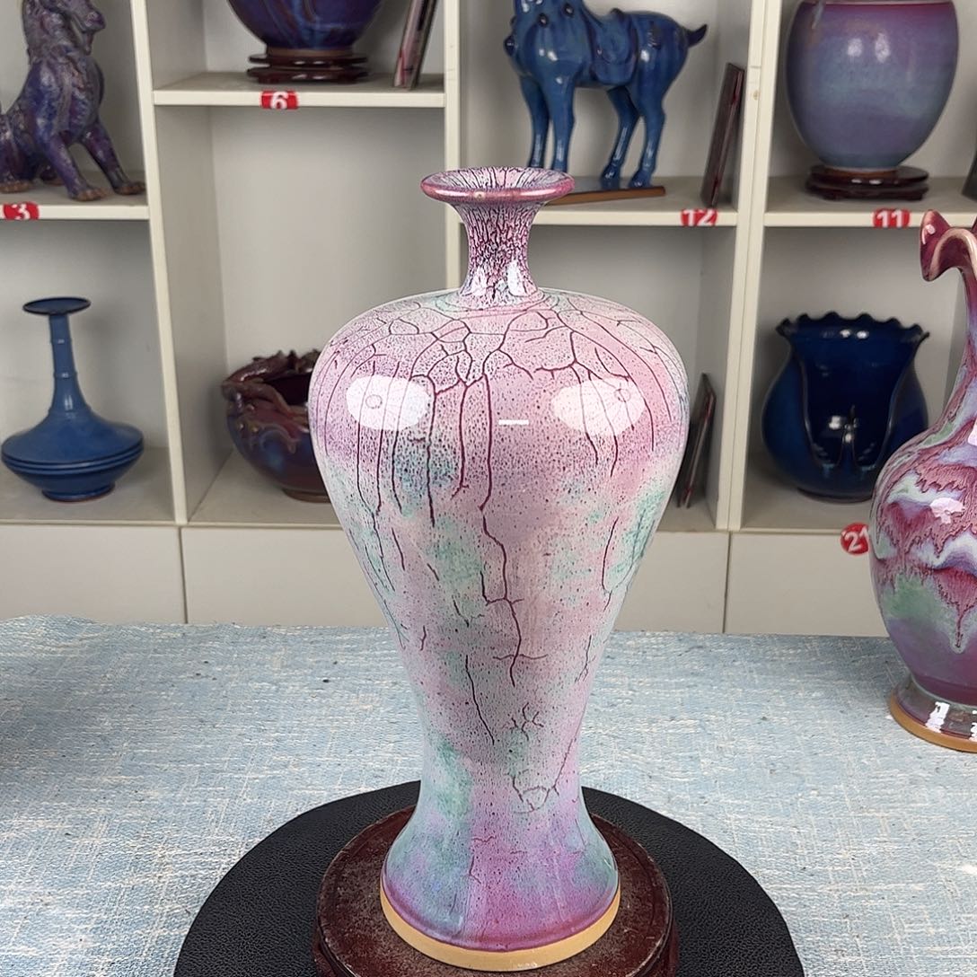 瓷片丽人瓶珍品无礼盒