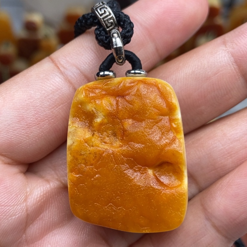 【闪购商品】琥珀颈饰未镶嵌