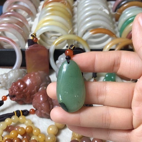 套链未镶嵌石英质玉