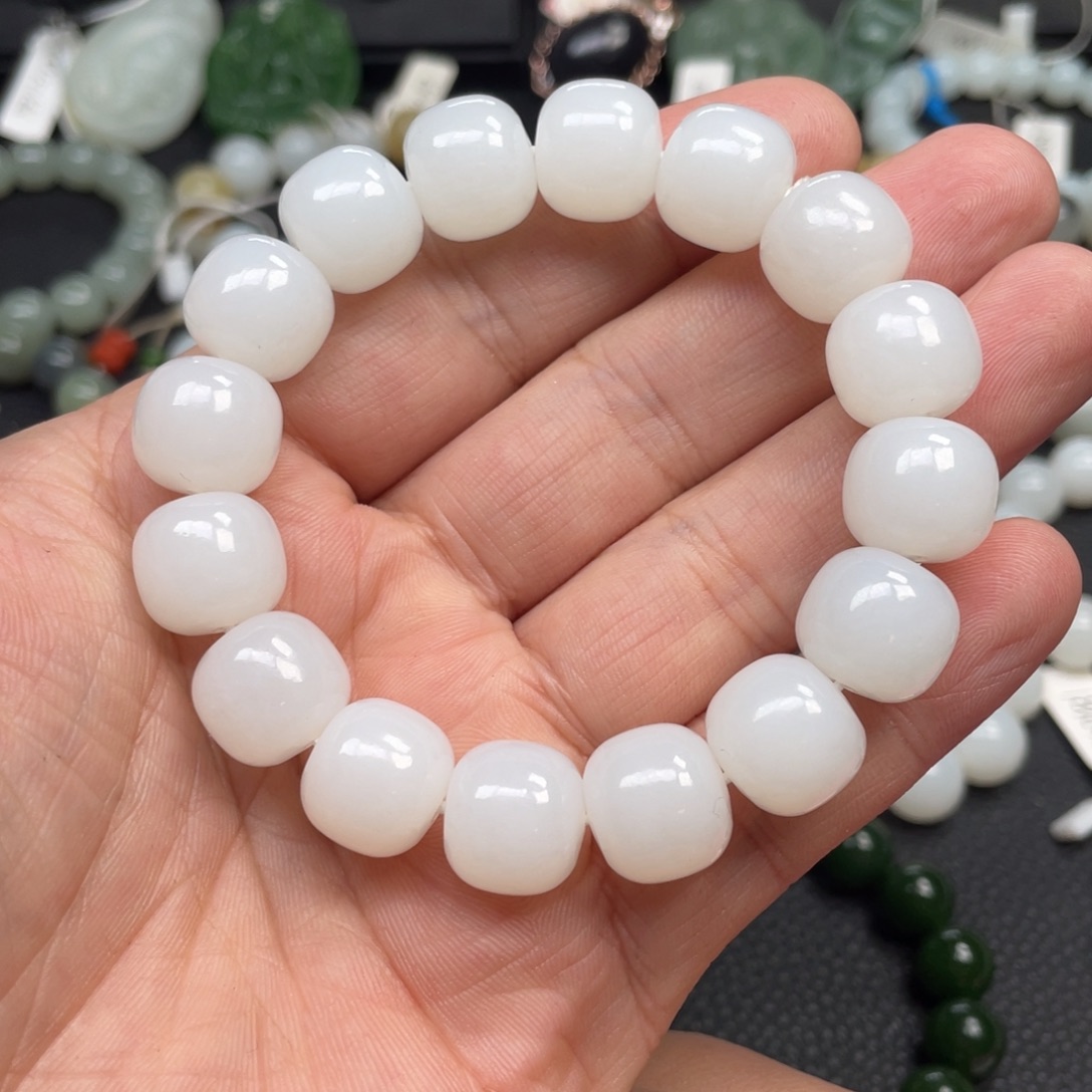 和田玉未镶嵌手链