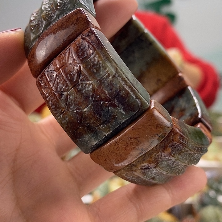 岫岩河磨玉（透闪石质玉）手牌未镶嵌