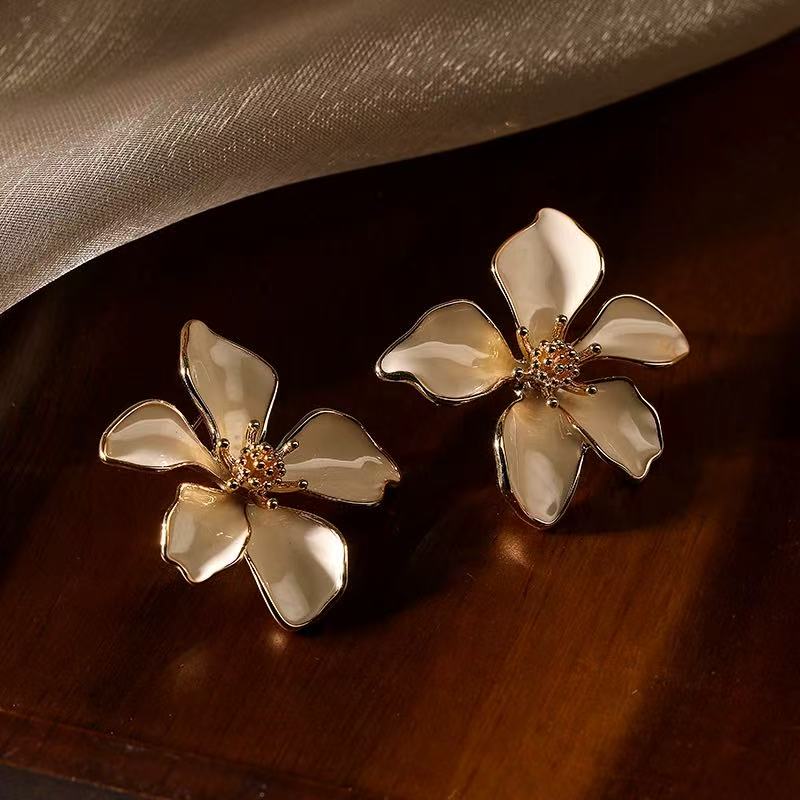 中古风花朵滴釉小花感花瓣耳钉轻奢高级感耳饰女