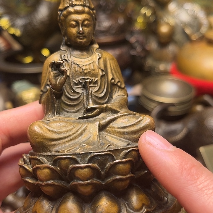 精美铜器批发档口