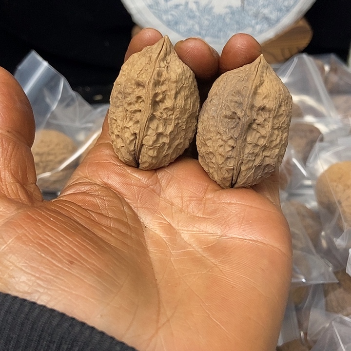 把件文玩核桃云南铁核桃基地65