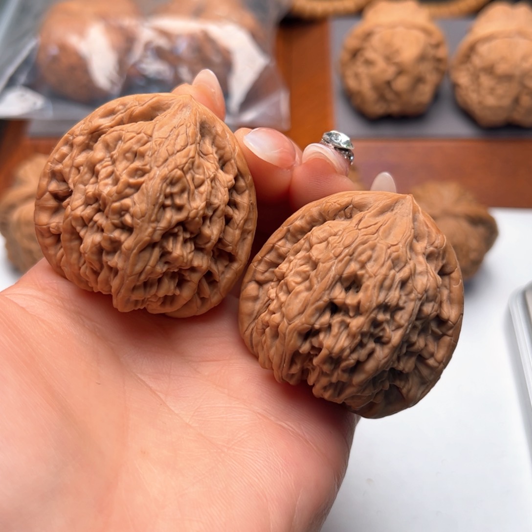 文玩核桃把件虎头王42