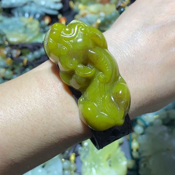 岫玉岫玉吊坠未镶嵌