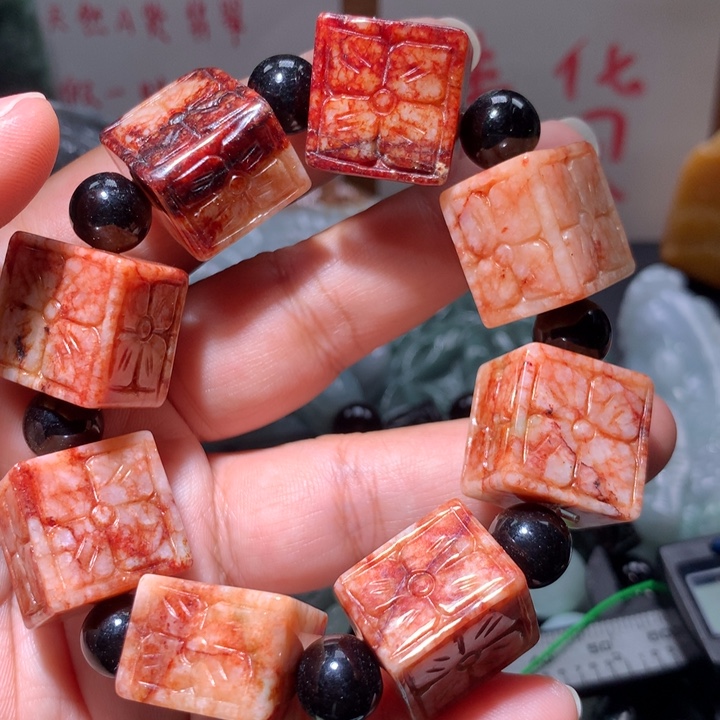 翡翠未镶嵌颈饰保真天然A货翡翠