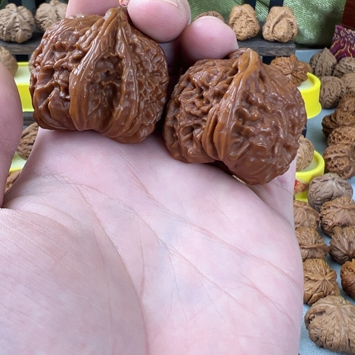 文玩核桃吊坠38全品无修白狮子顺风耳的阴阳