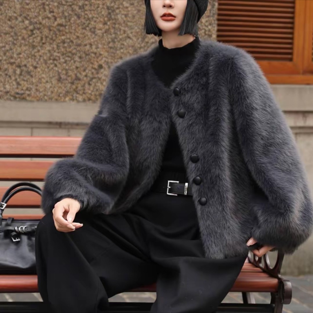 设计师新款小香风短外套女秋冬加厚保暖时尚轻奢百搭小狐貂绒外套