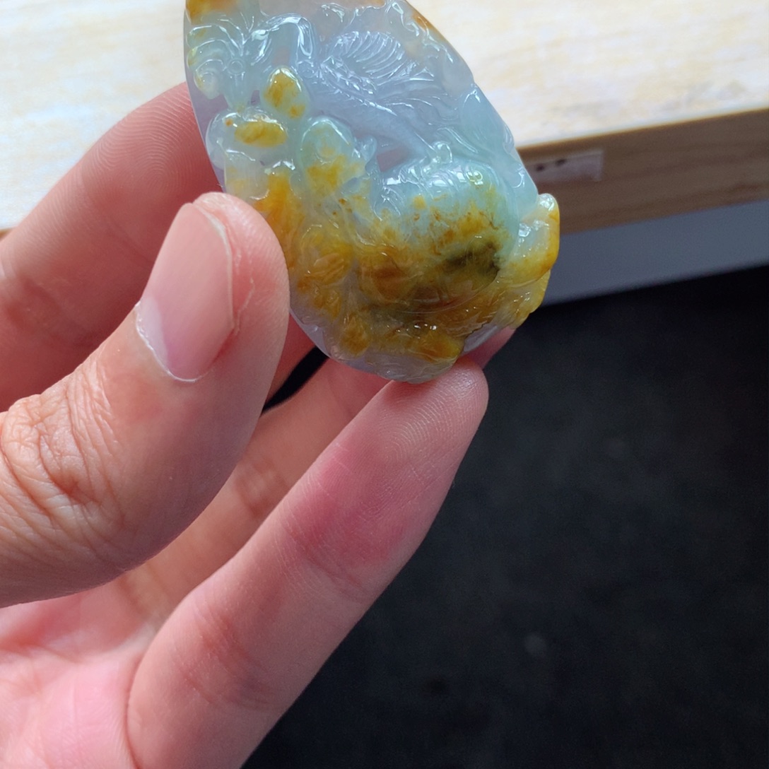 翡翠颈饰未镶嵌吊坠