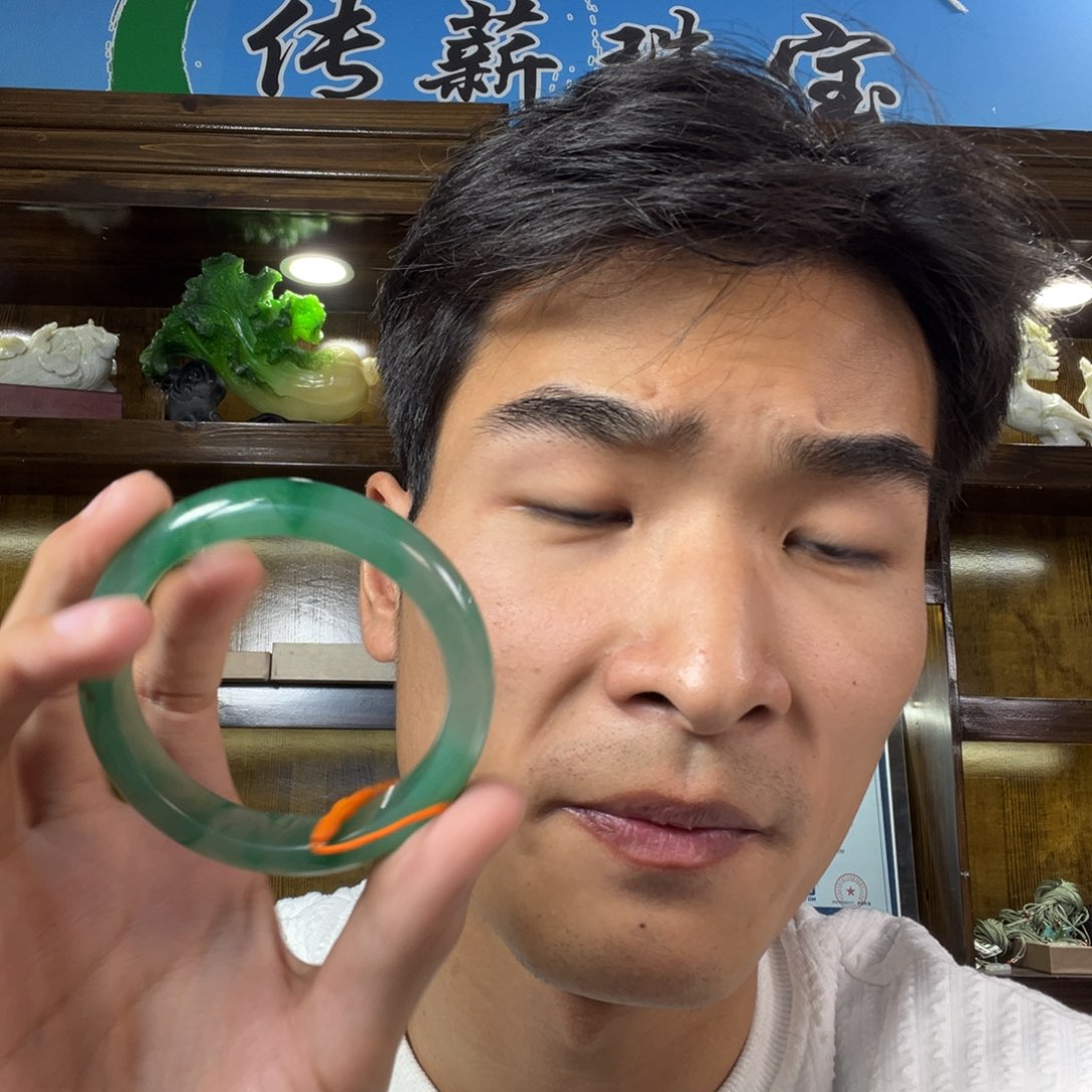 未镶嵌手镯翡翠多样性