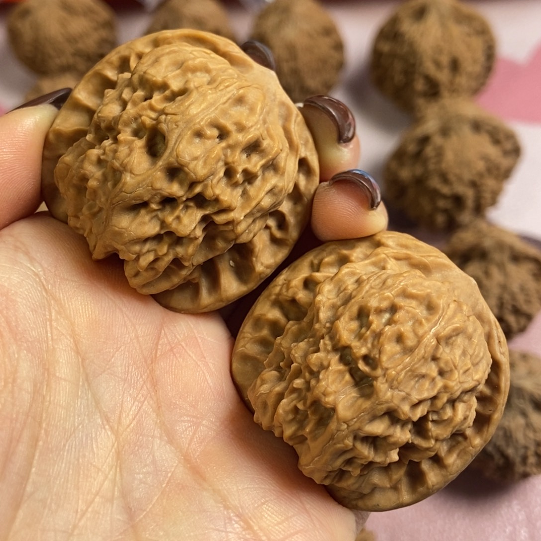 文玩核桃吊坠38野狼138