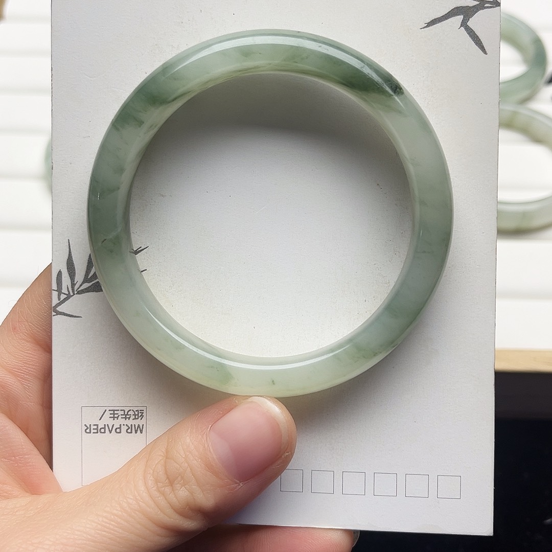 未镶嵌手镯石英质玉5