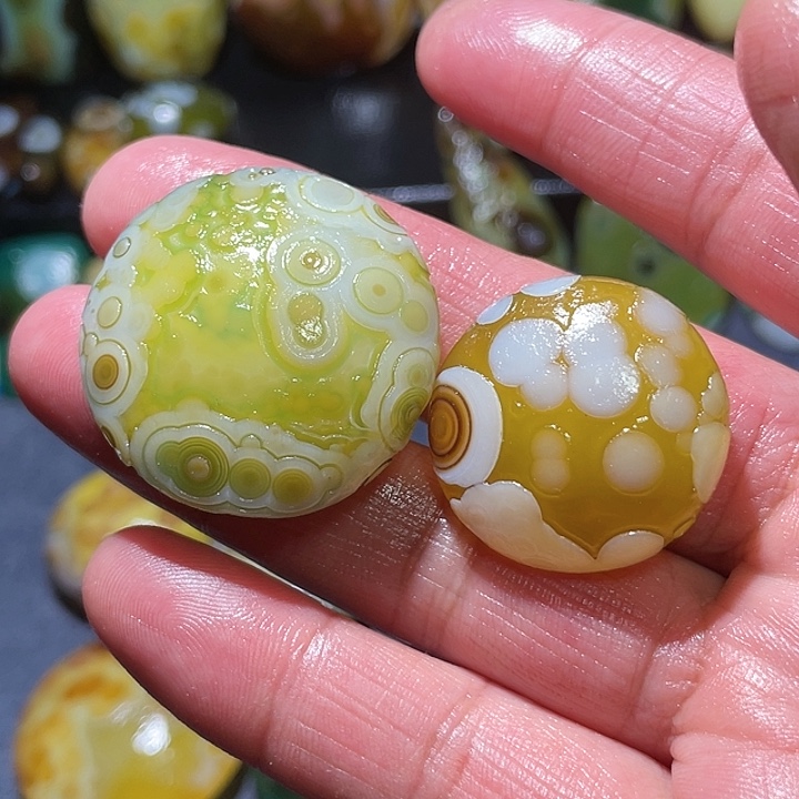 尺***作玛瑙/玉髓未镶嵌珠宝奇石