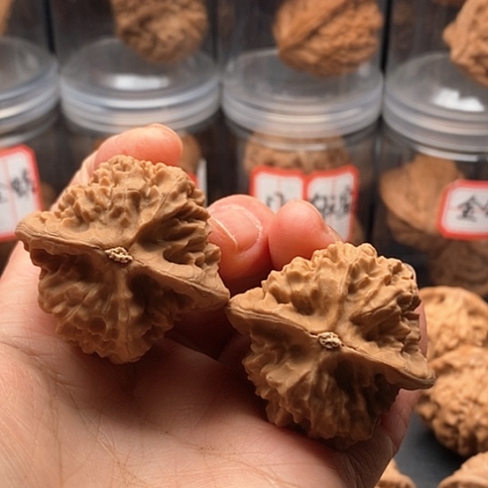 文玩核桃把件罗汉头