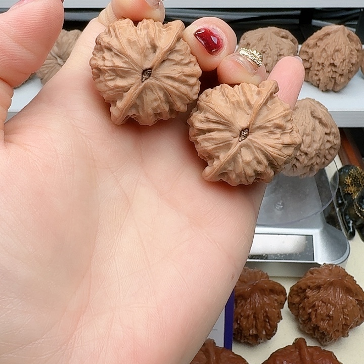 文玩核桃吊坠36全品毕业对桃心桩金牛