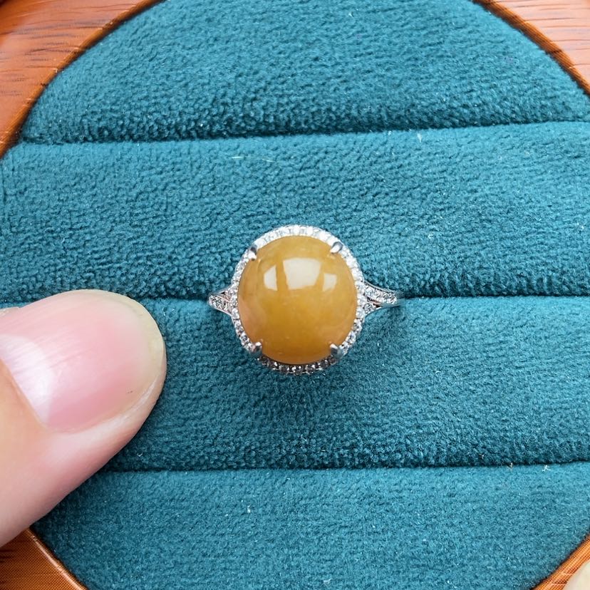 【闪购商品】银S925镶嵌戒指翡翠半****?