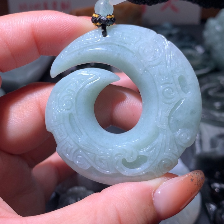 翡翠未镶嵌颈饰保真天然A货翡翠